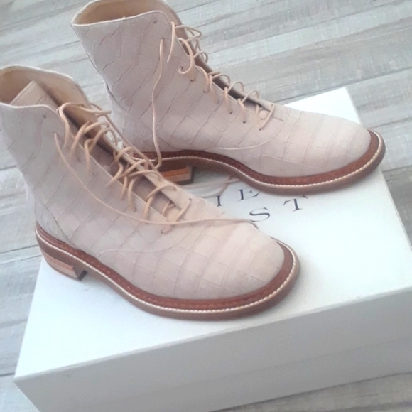 Gabriela Hearst Shoes - GABRIELA HEARST..host pick 9/16...ROBIN BOOT..38